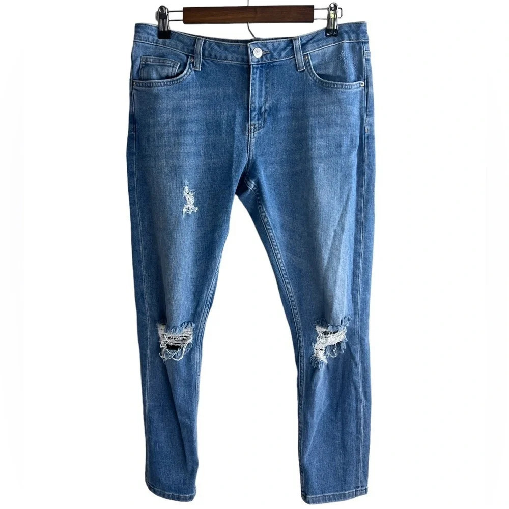 Topshop • Medium Wash Distressed Lucas Jeans